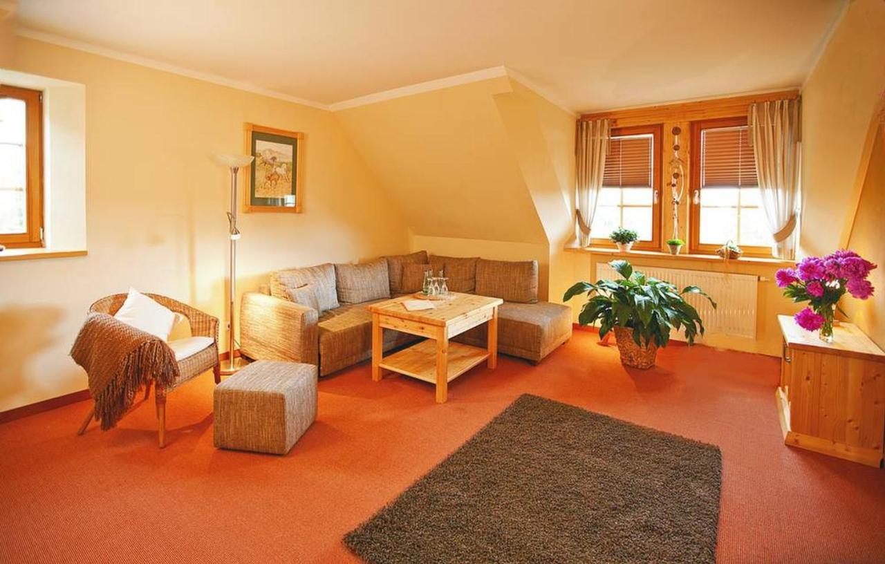 Naturhotel Etzdorfer Hof Schoenburg ภายนอก รูปภาพ